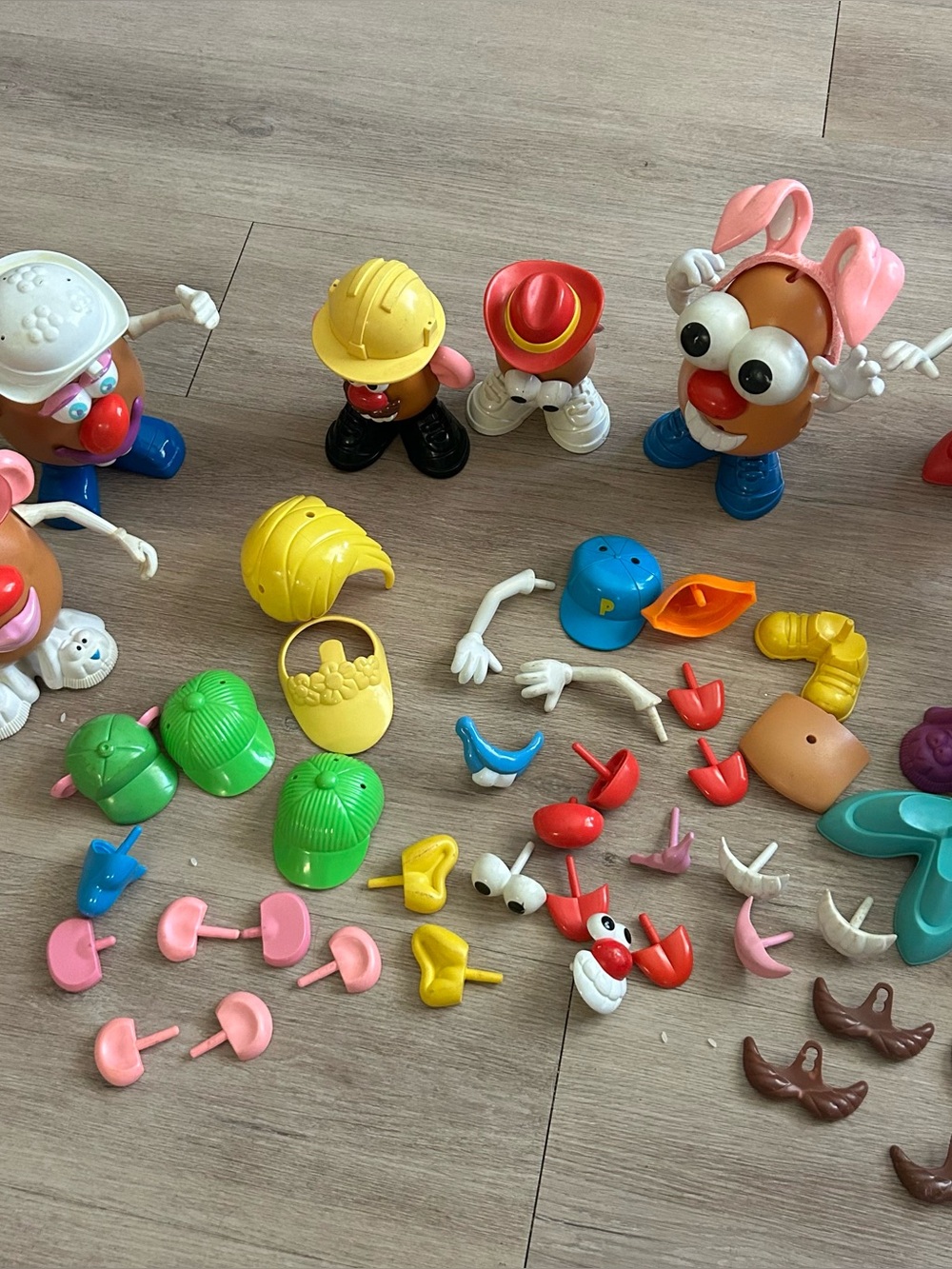 Disney Potato Head Set 6 Potatos w/ Acessories